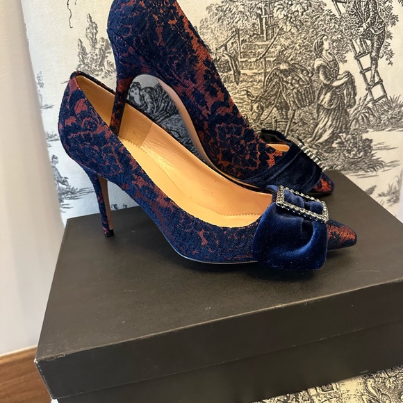 J. Crew Brocade Velvet Elsie Pump, sz 8.5, NWT, navy blue & red - Picture 1 of 6